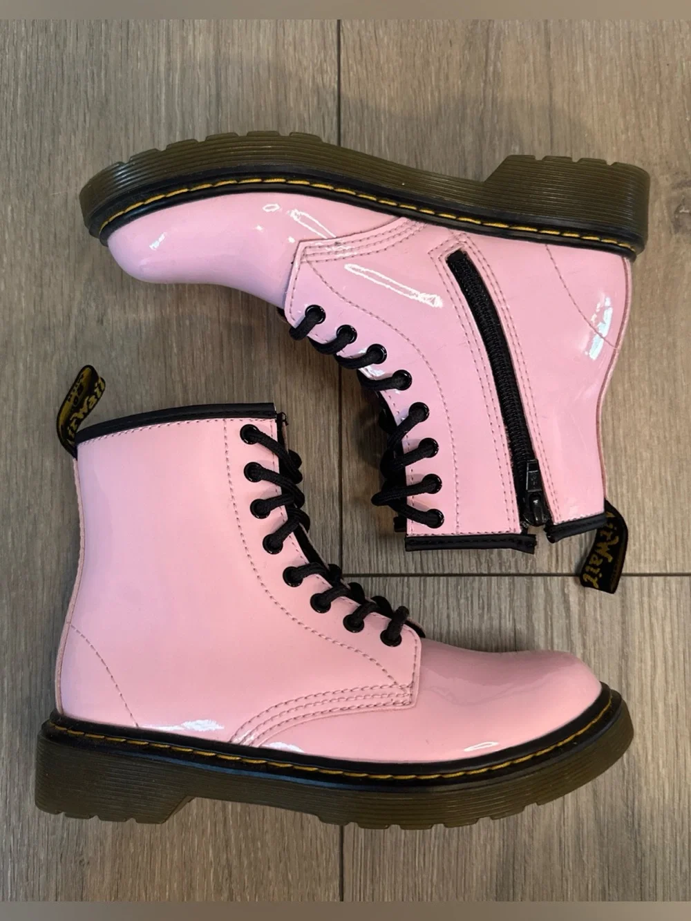 DR DOC MARTENS Girls Youth Size 1 Pink Boots Shoes 1460 J Patent Leather Zip